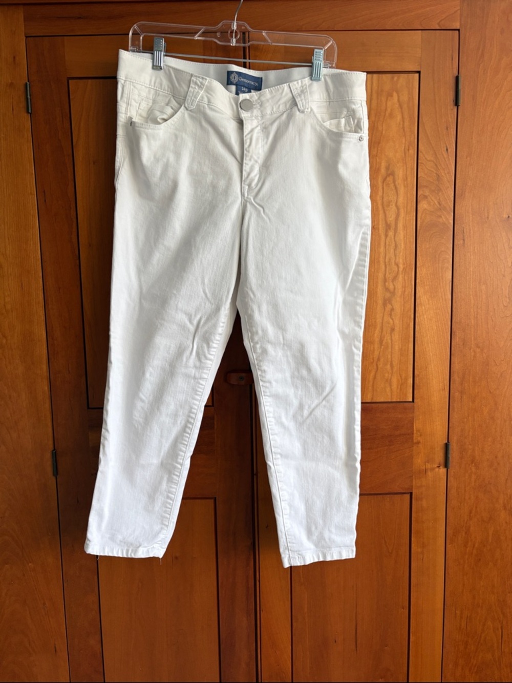 Democracy White Ankle Cropped Jeans